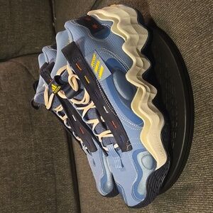 Adidas basketball 🏀 sneaks